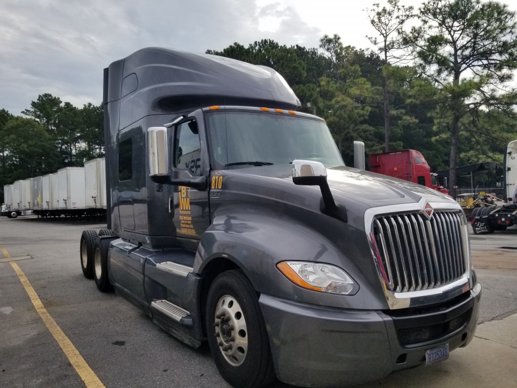 Pros and Cons of Being a Company Driver I B.W. Mitchum Trucking
